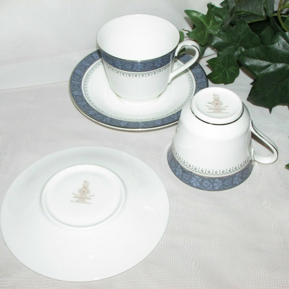 4 ROYAL DOULTON SHERBROOKE Fine Bone China Cups & Saucers H5009 Teacups lot #2 - Picture 5 of 6